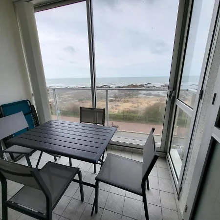 T2 Avec Loggia, Parking, A 300m De La - Fr-1-92-898 Apartment *
